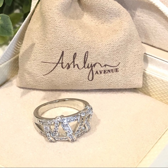 Ashlynn Avenue Aurora White Gold Weave Ring size 6 - Picture 2 of 8